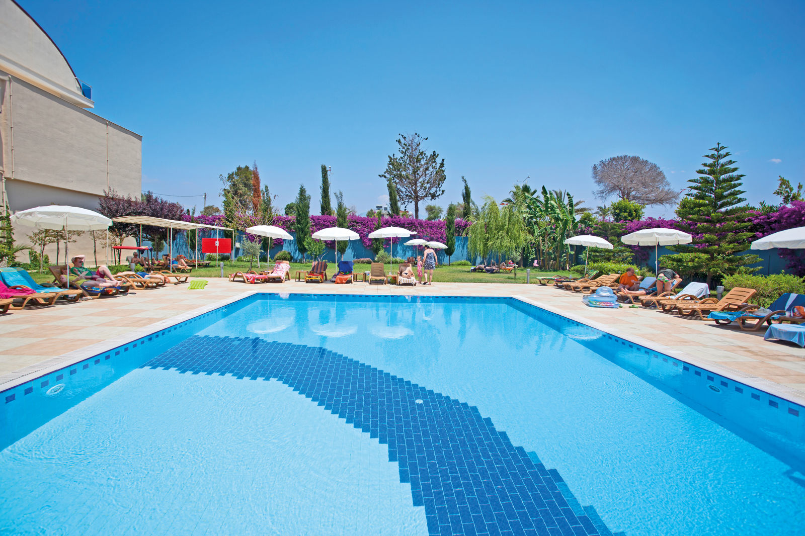 Titan Select slide 4