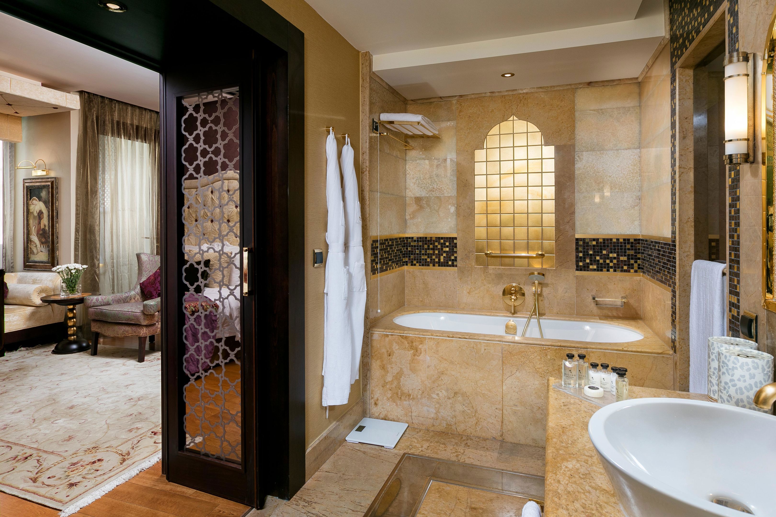 Mardan Palace