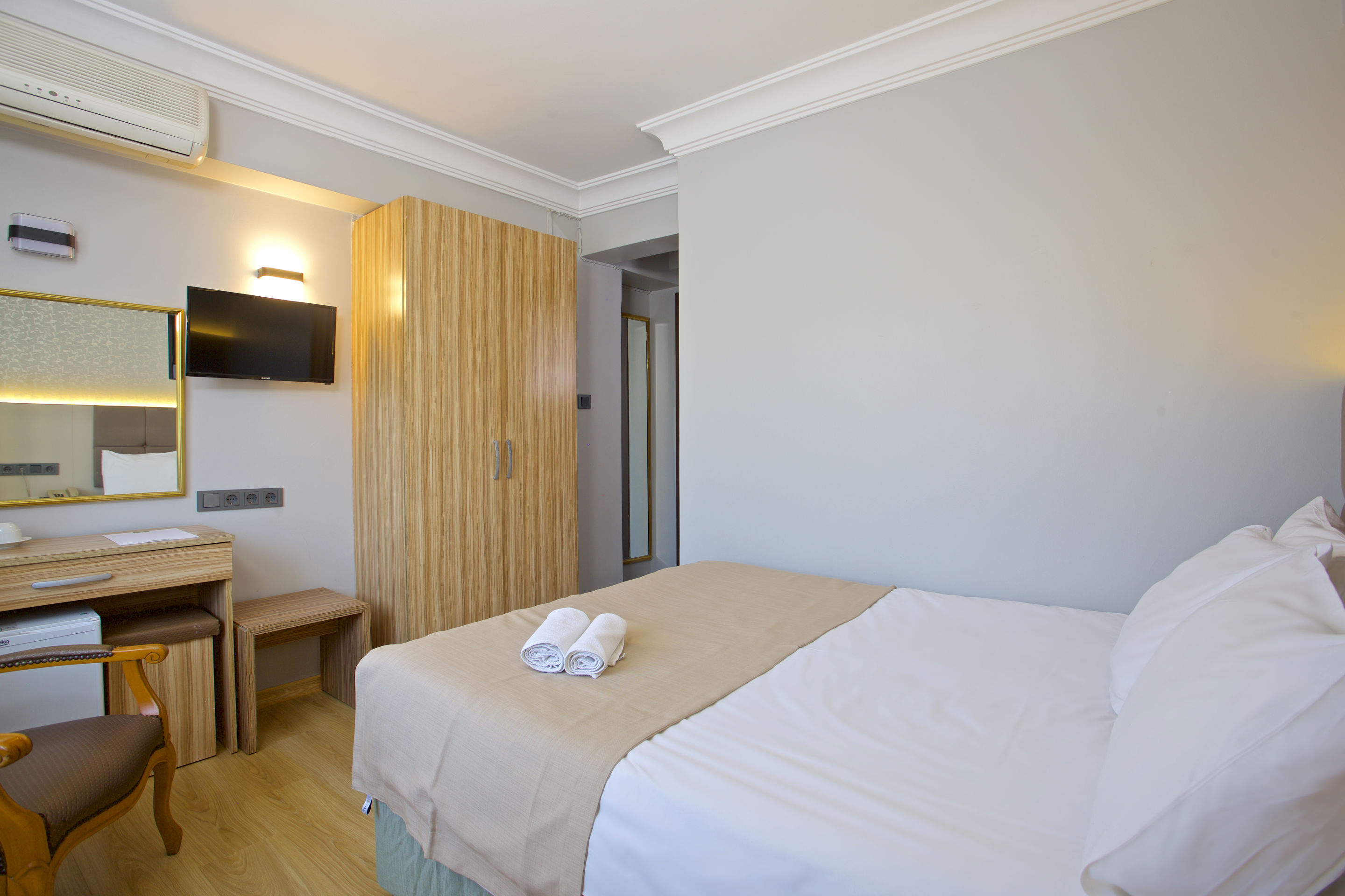 Grand Ant Hotel