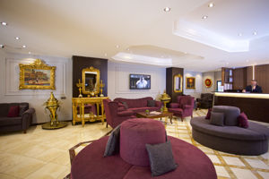 Grand Ant Hotel
