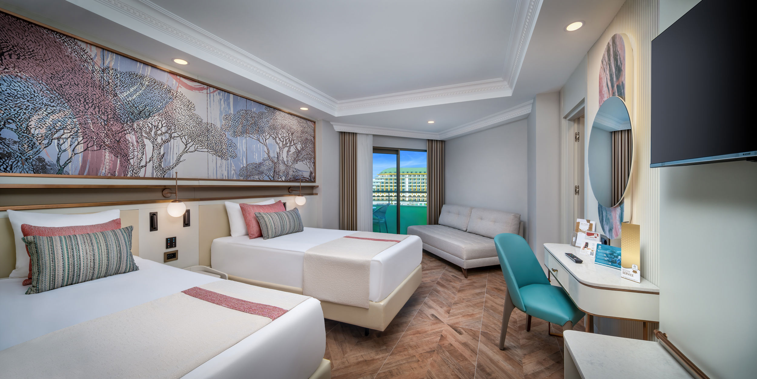 Delphin Palace