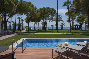 Woonvoorbeeld swimup kamer