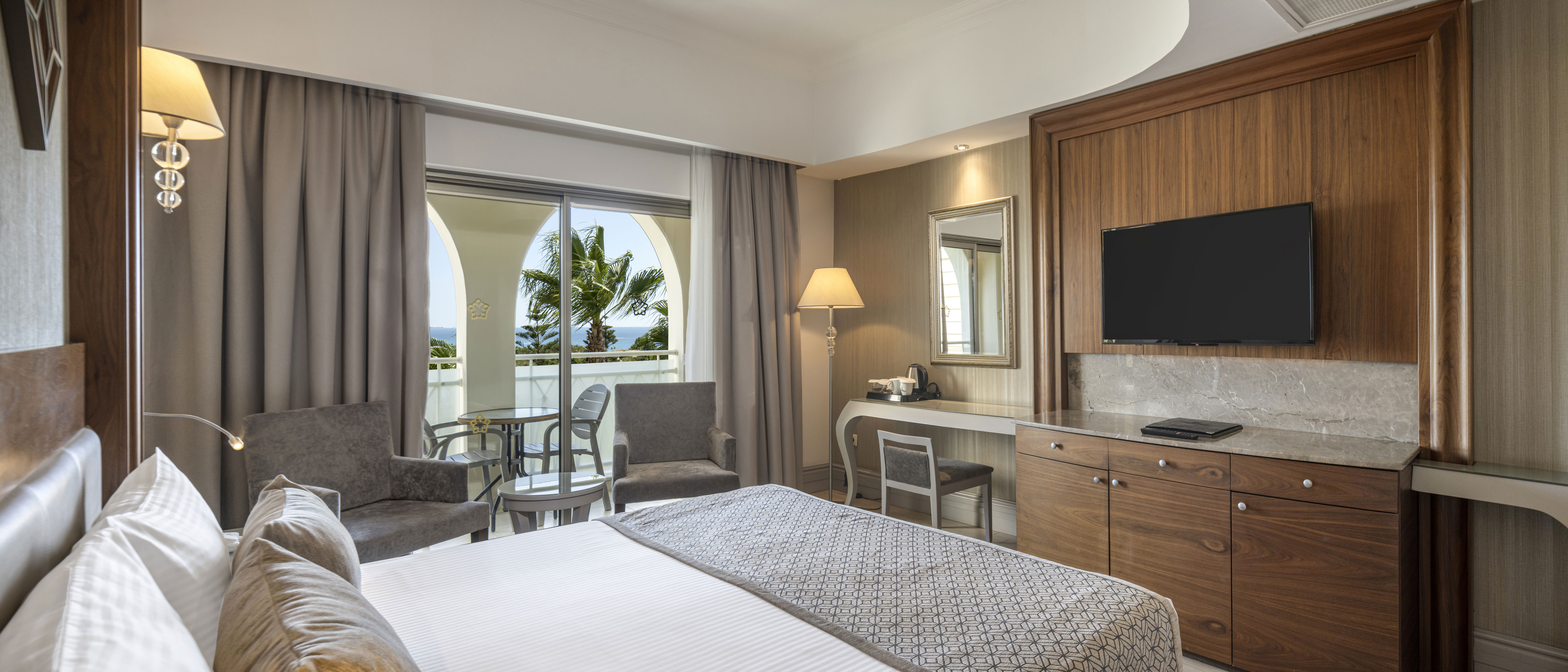 Side Star Resort