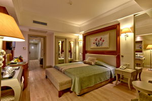 Side Star Resort