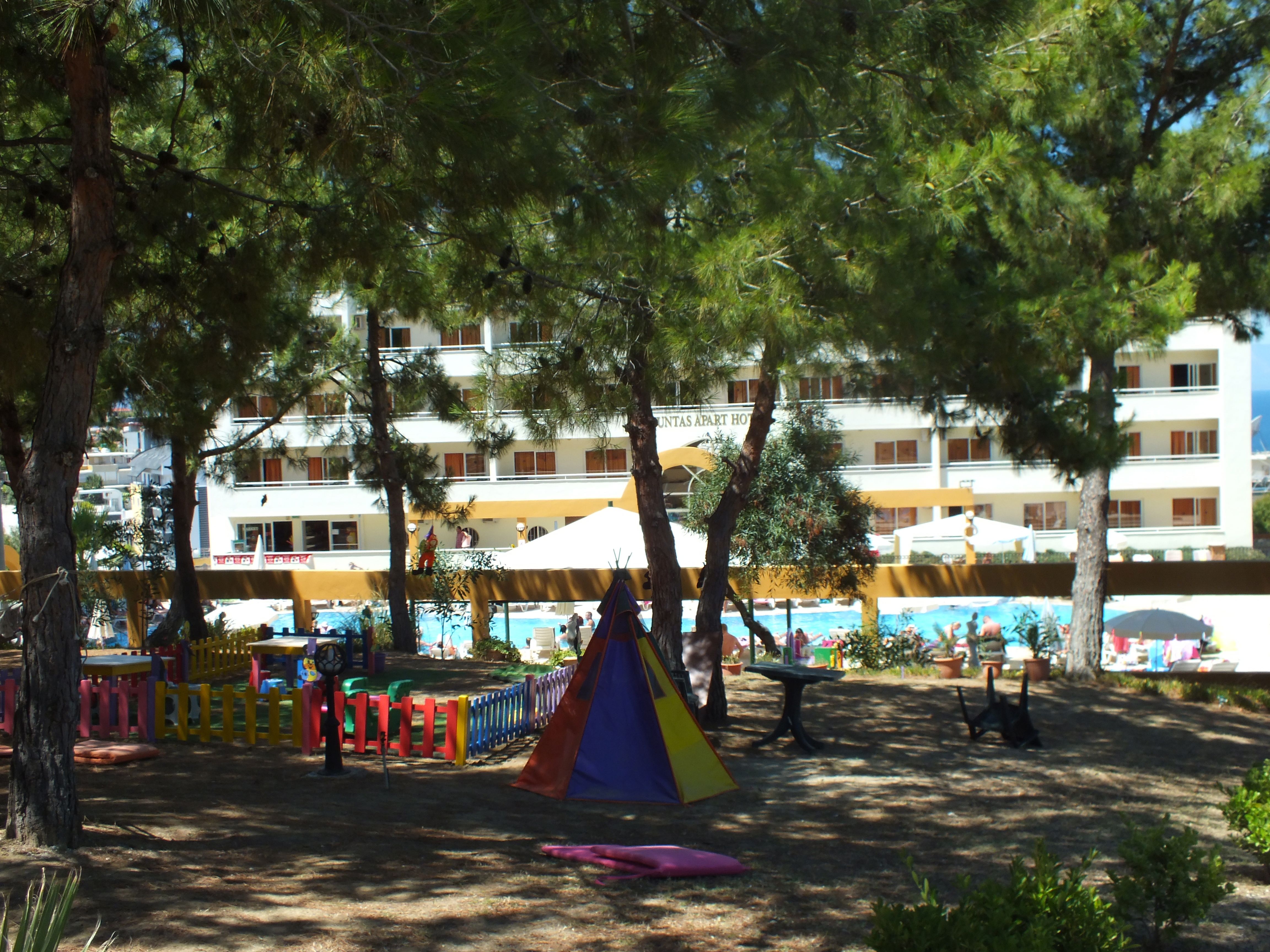 Tuntas Family Suites