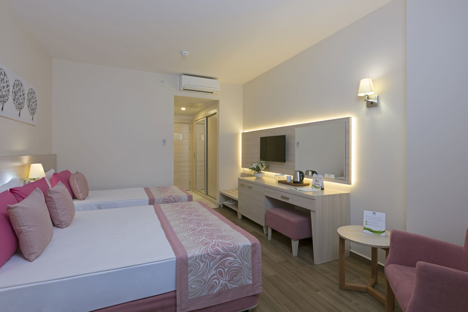 Can Garden Resort slide 5