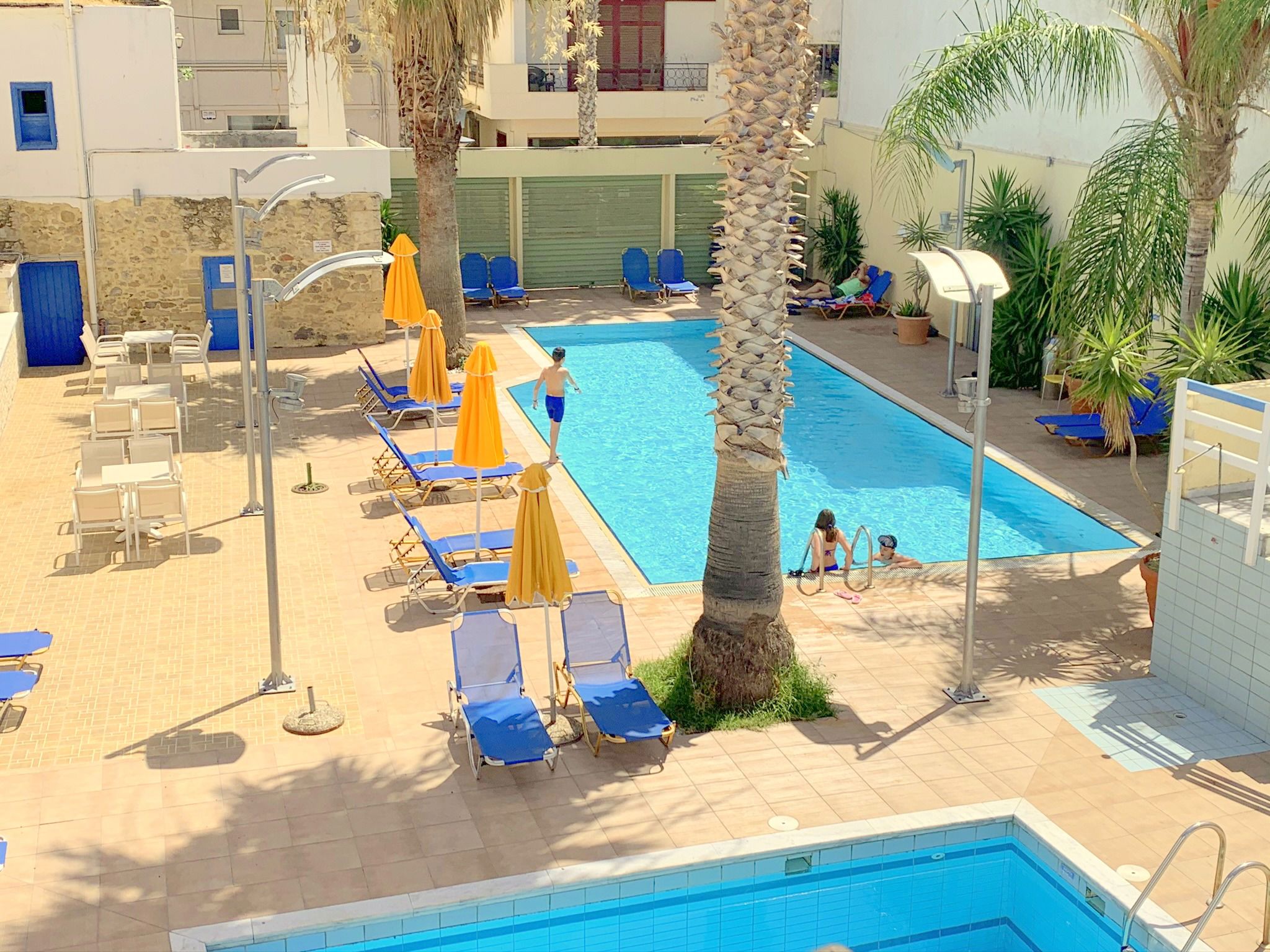Kassavetis Center - Hotel Studios & Apartments
