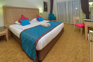 Crystal Deluxe Resort