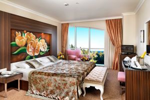 Crystal Deluxe Resort