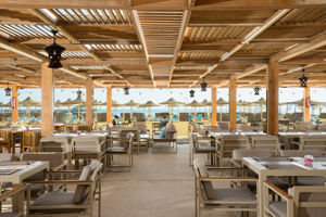 Beach bar & restaurant