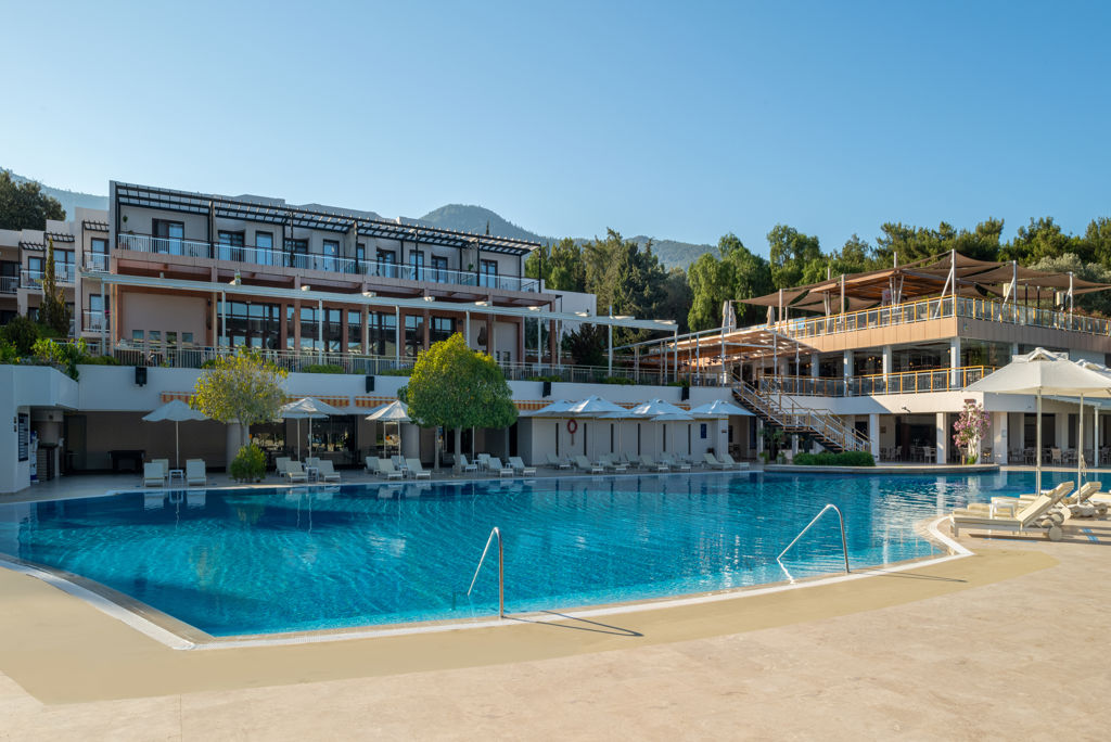 double-tree-by-hilton-bodrum-isil-club-resort