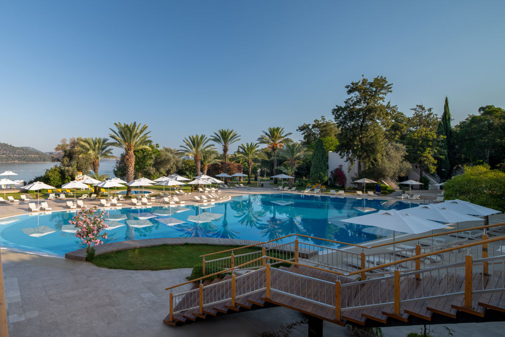 double-tree-by-hilton-bodrum-isil-club-resort