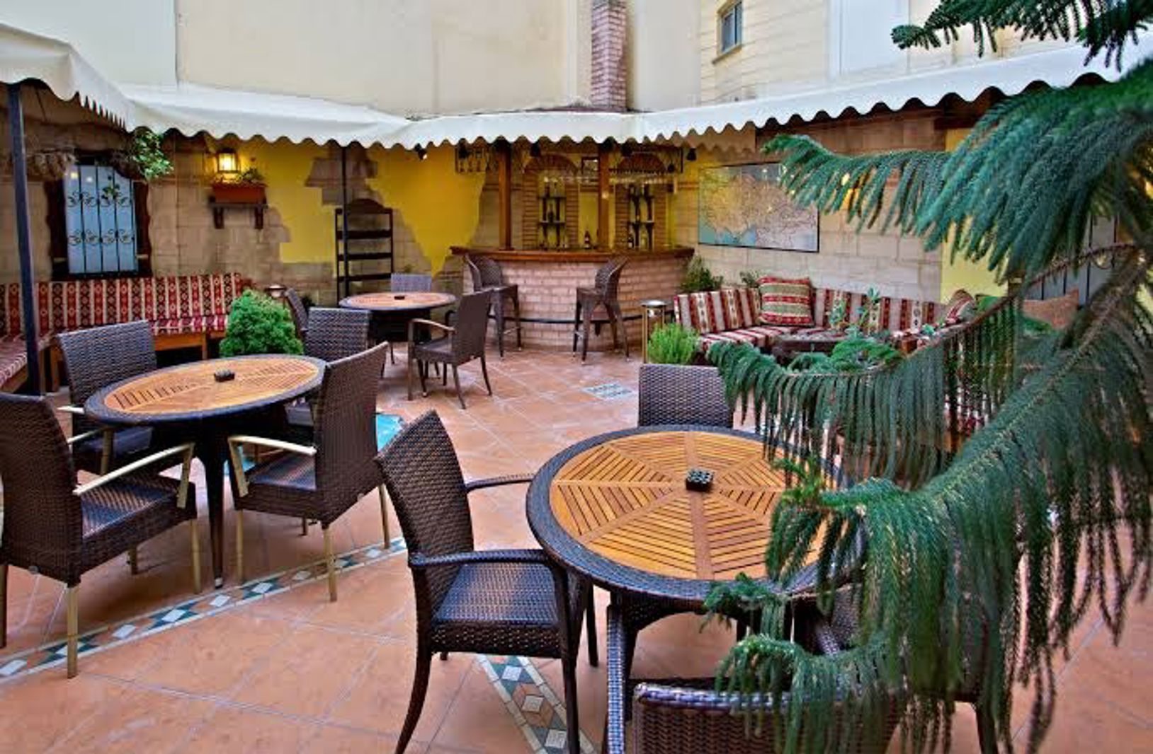 Best Western Amber slide 3