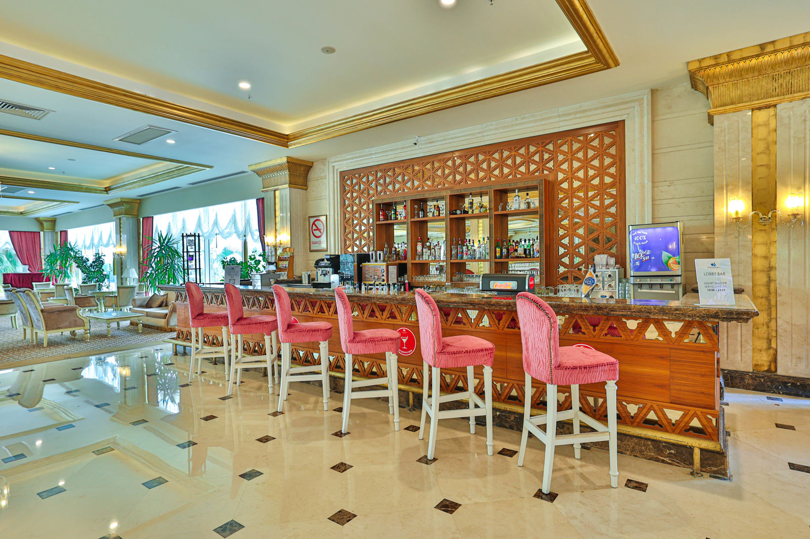 Crystal Palace Resort