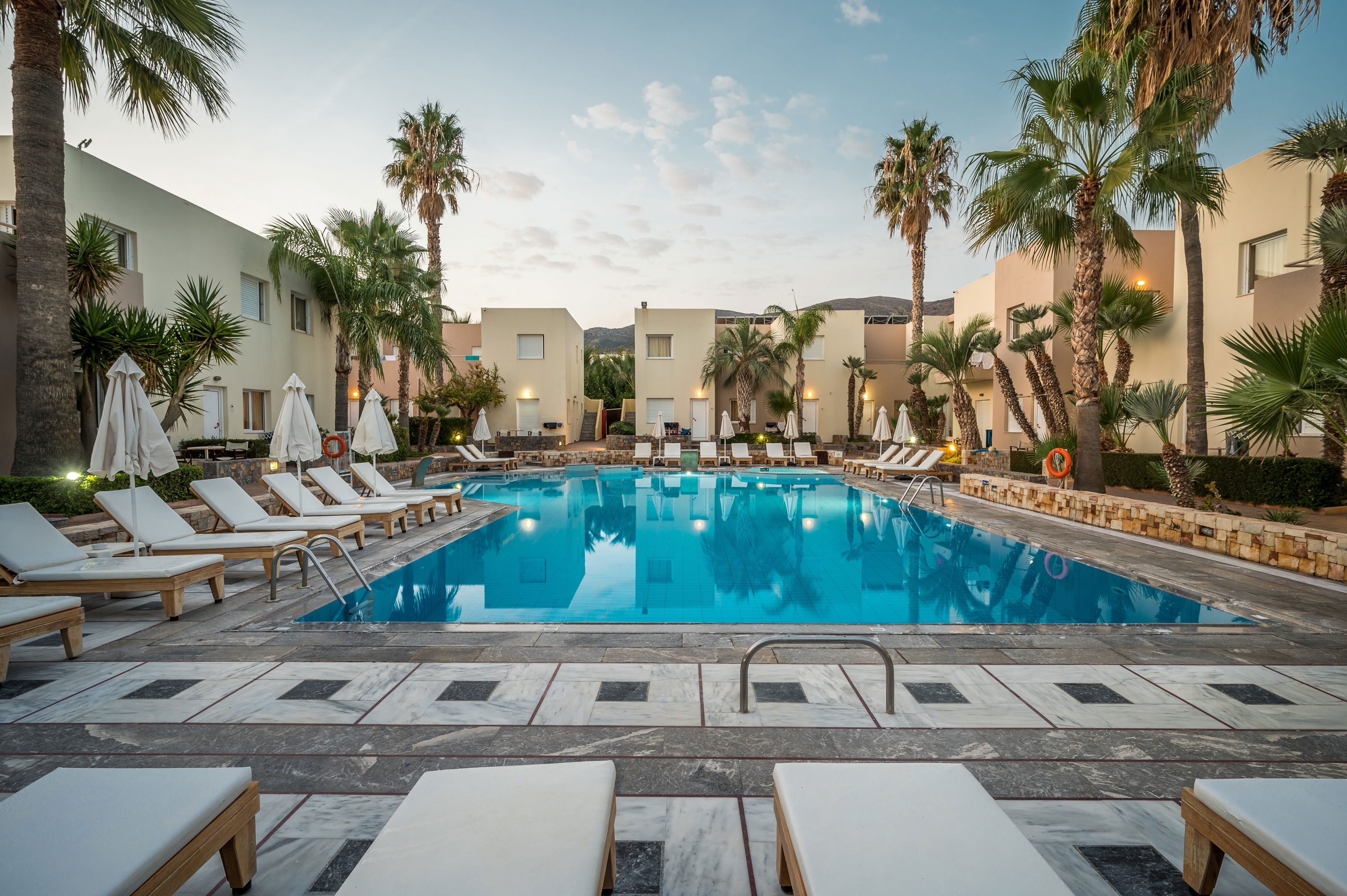 Meropi Aparthotel