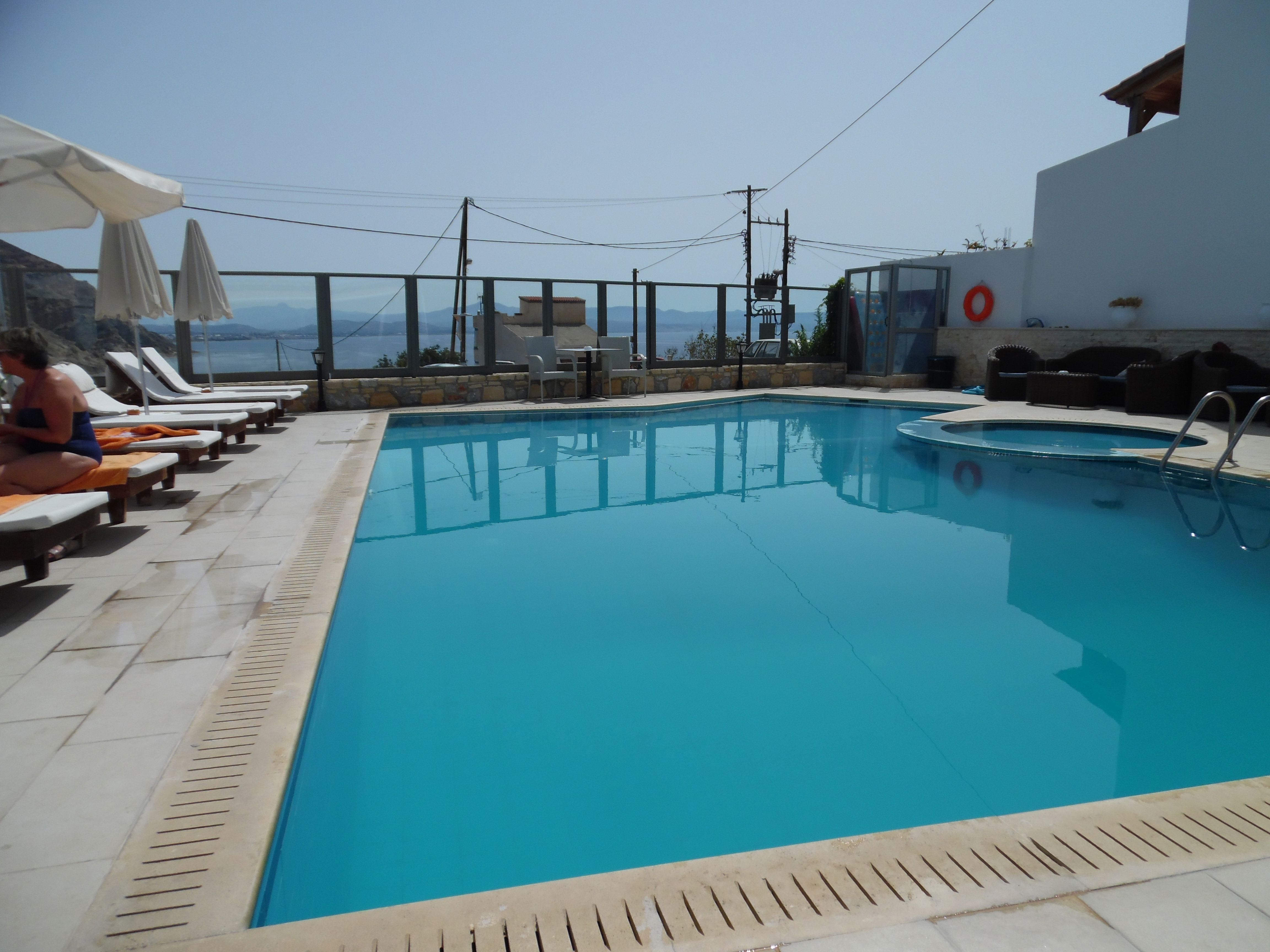 Areti Hotel