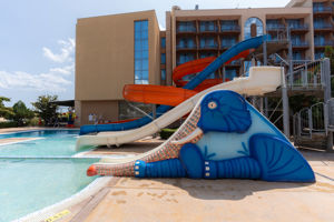 Tiara Beach