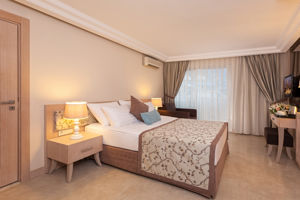 Xperia Saray Beach