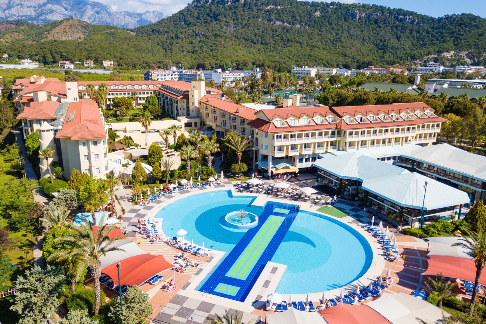 Queens Park Le Jardin slide 4