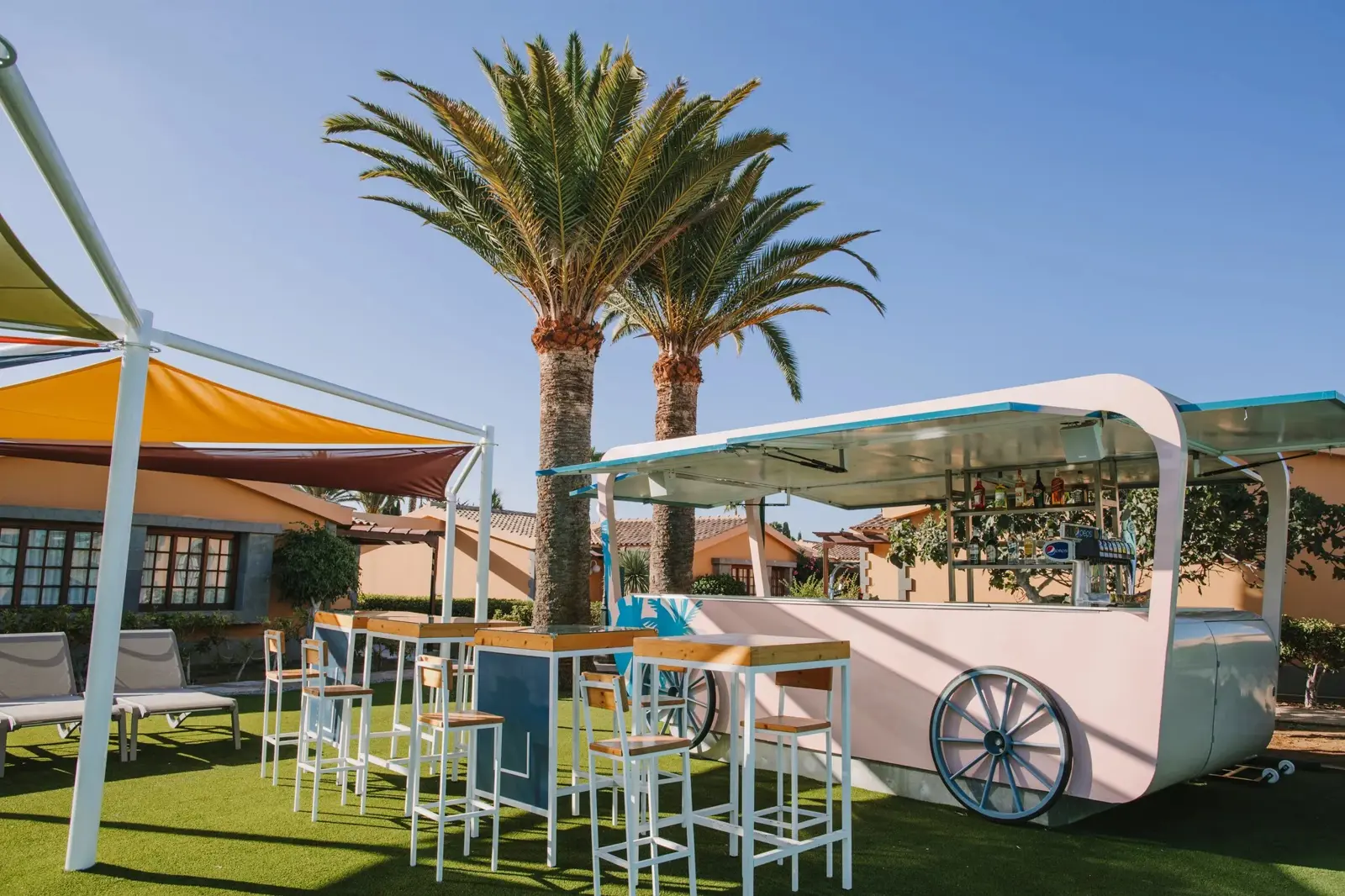 Poolbar van Maspalomas Resort by Dunas