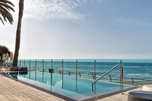 Don Gregory by Dunas