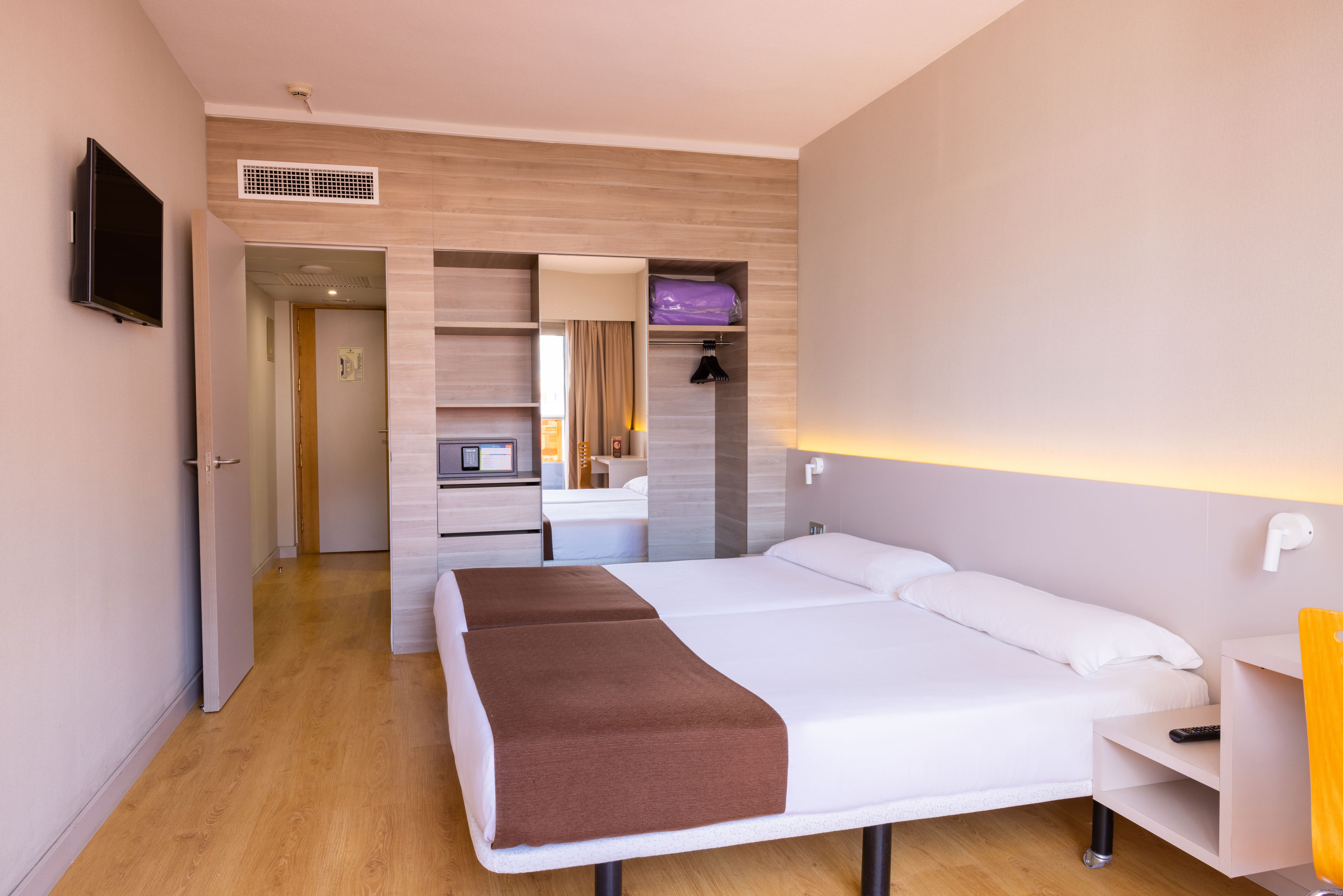 Paradise Park Fun Lifestyle Hotel