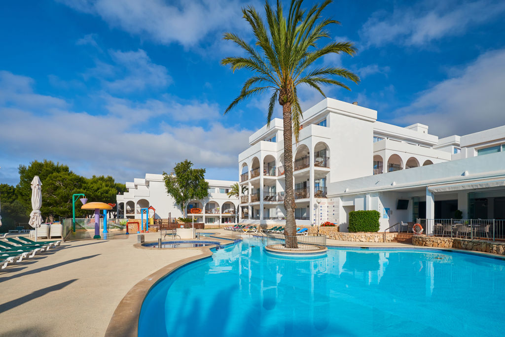 Cala d'Or Playa op Mallorca. Voordelig naar Cala d'Or Playa.