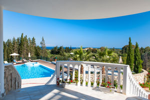 Belvedere Luxury Suites