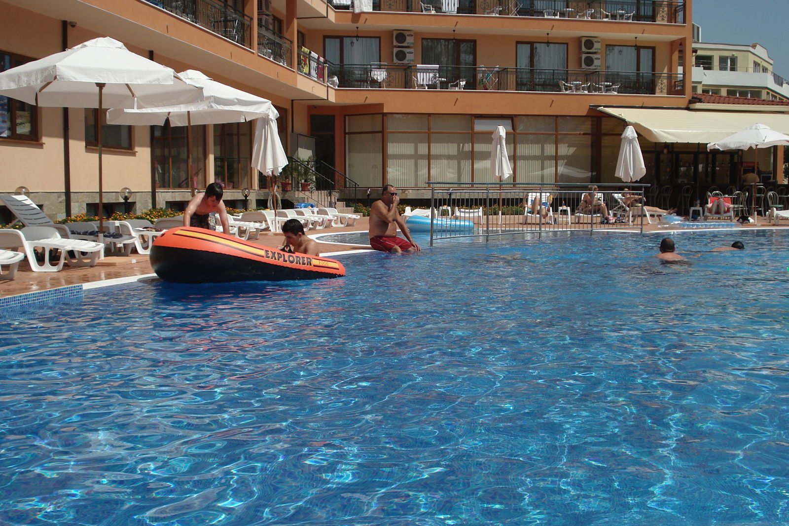 Happy & Kassandra Lejligheder