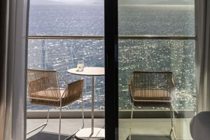 Woonvoorbeeld standaardkamer met zeezicht