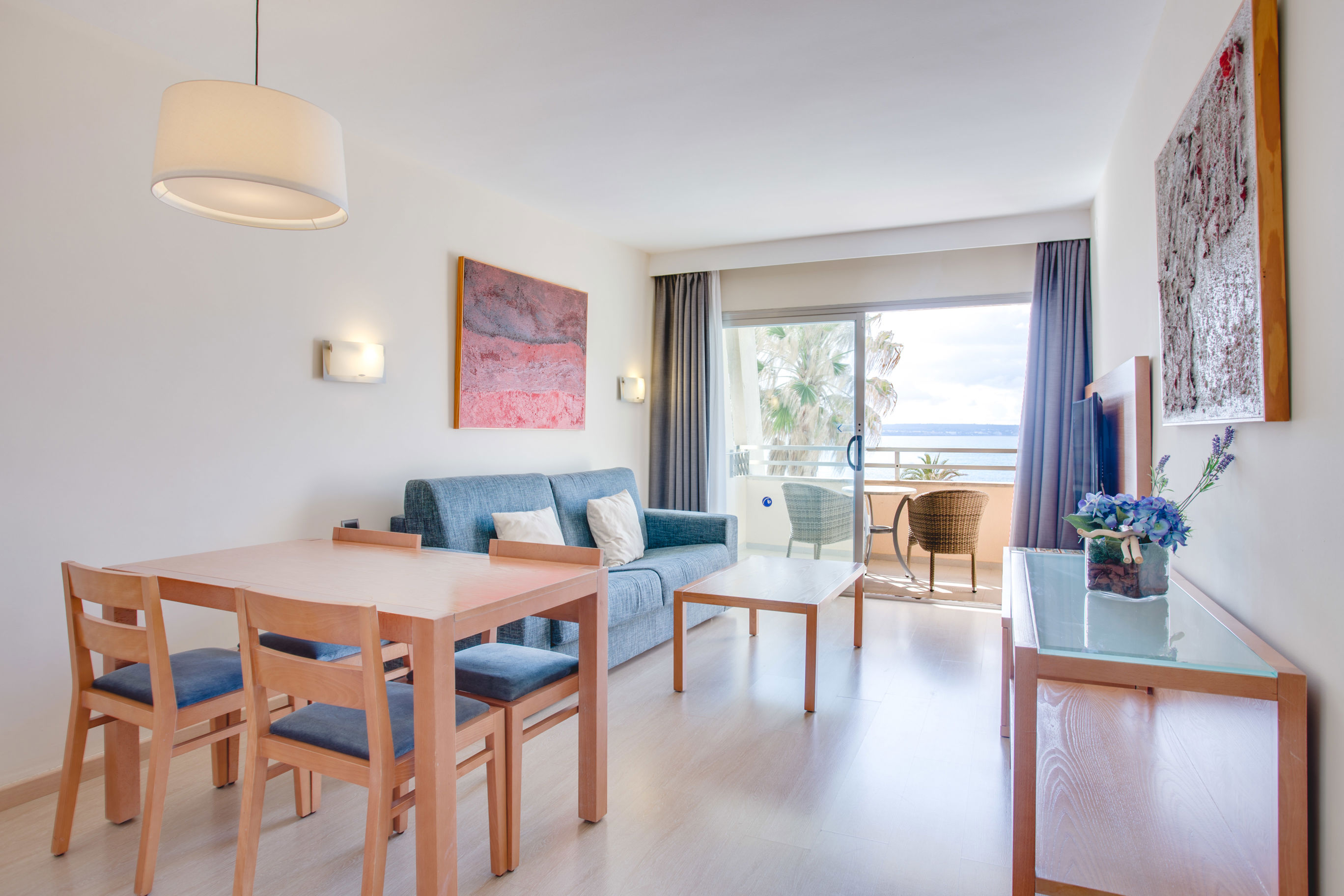 Fontanellas Playa Aparthotel