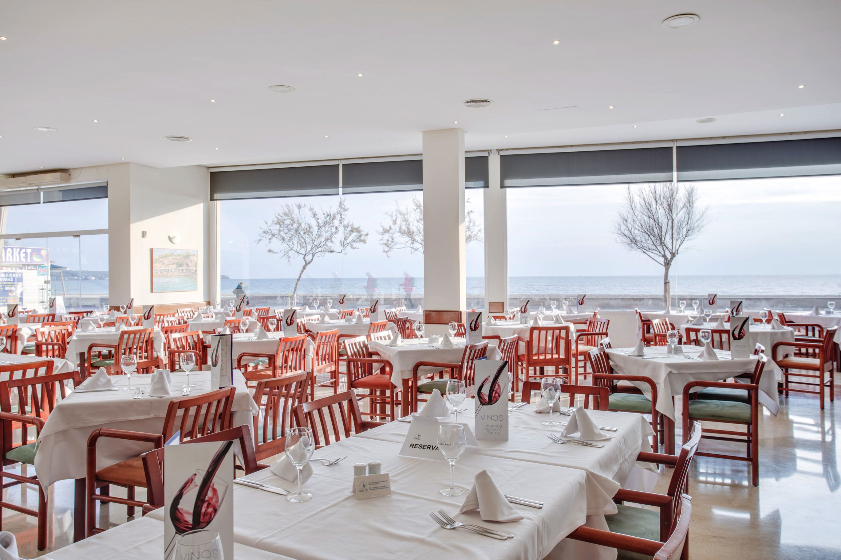 Fontanellas Playa Aparthotel