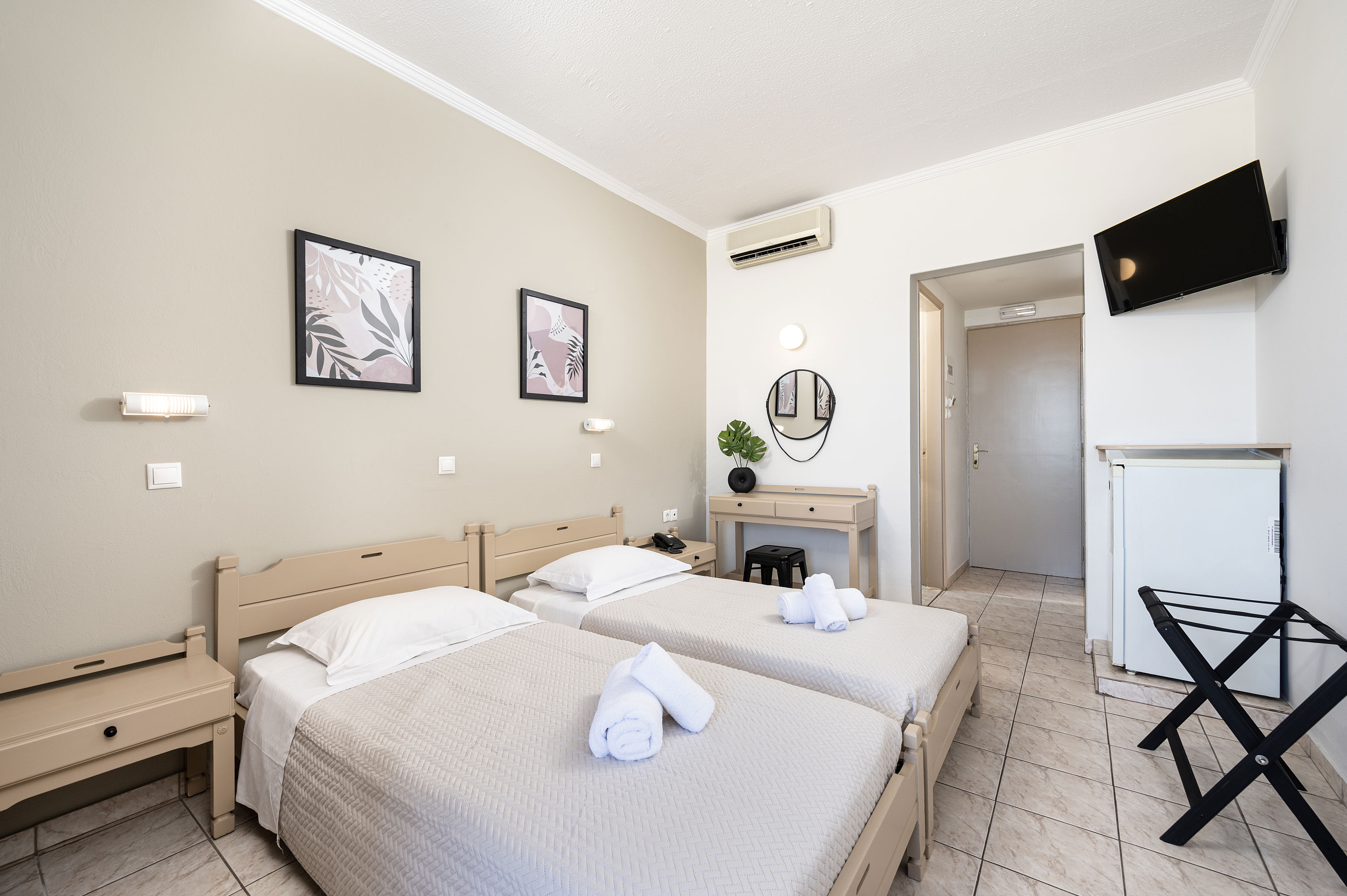 Zephyros Hotel