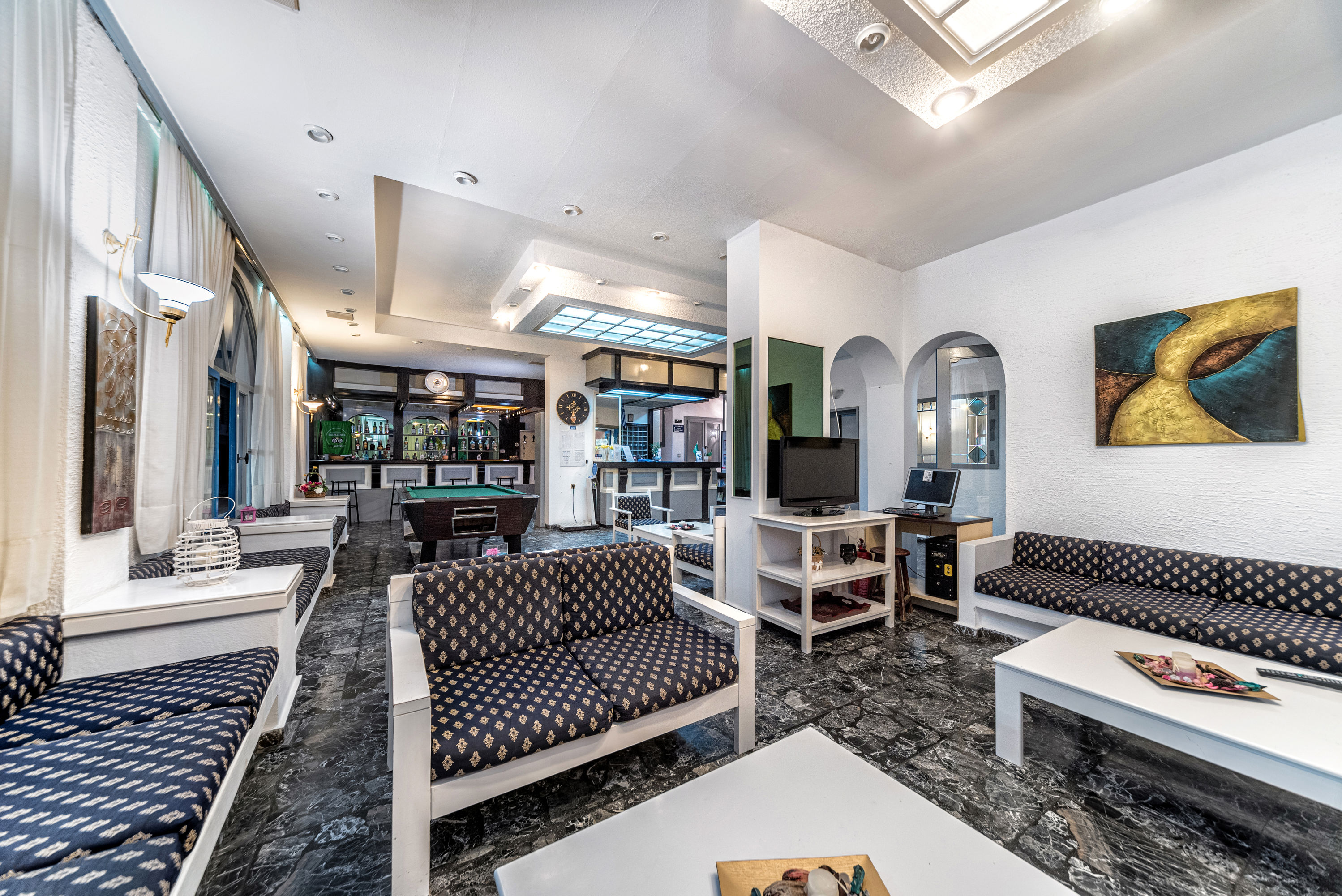 Iro Hotel