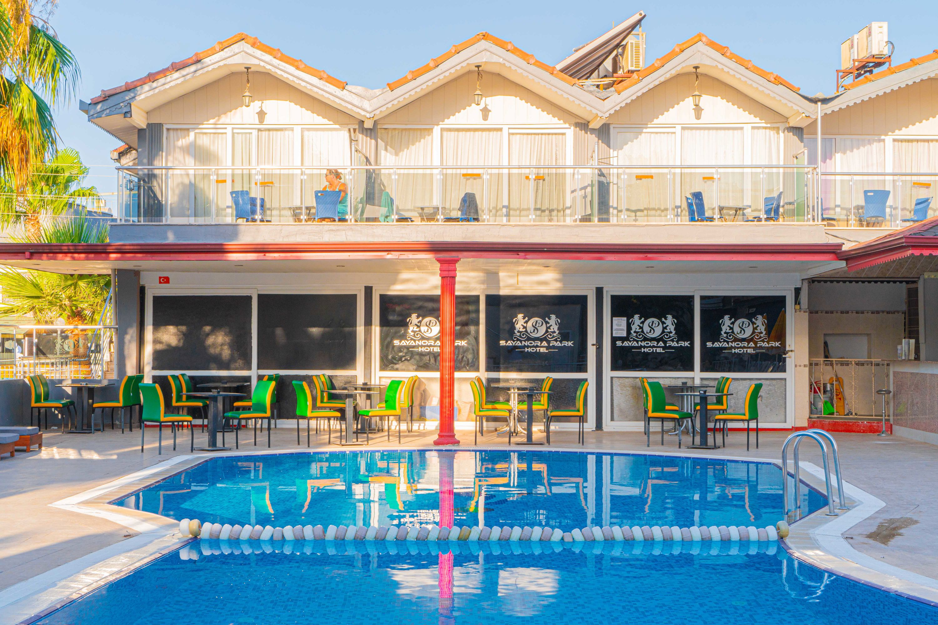 Sayanora Hotel