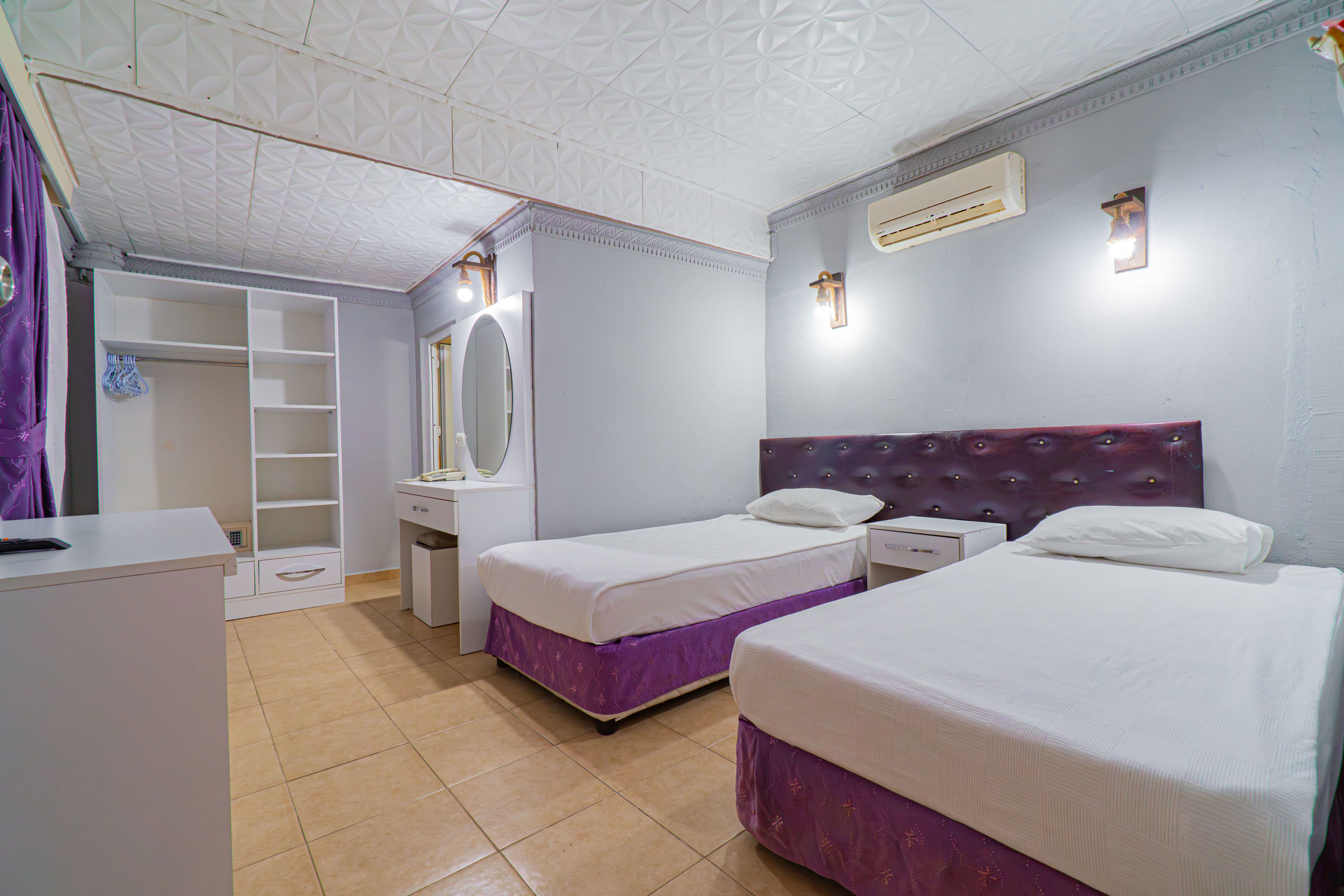 Sayanora Hotel
