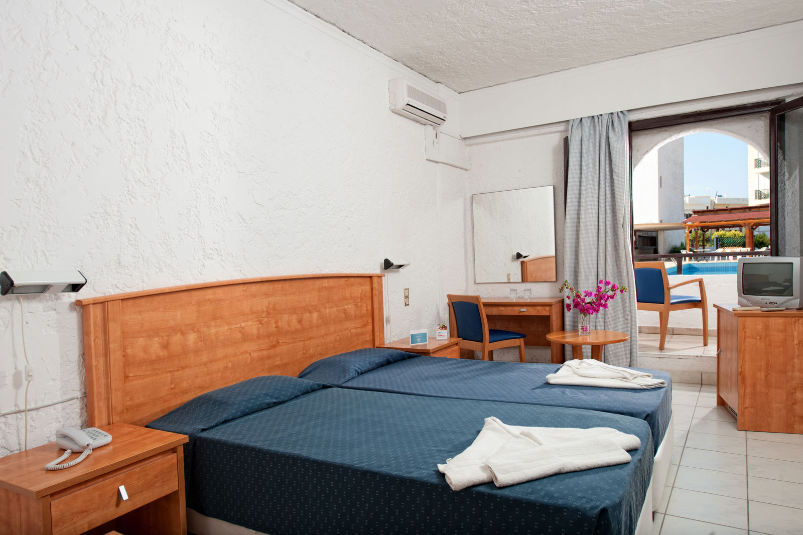 Heronissos Hotel slide 2