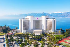 Akra Hotel