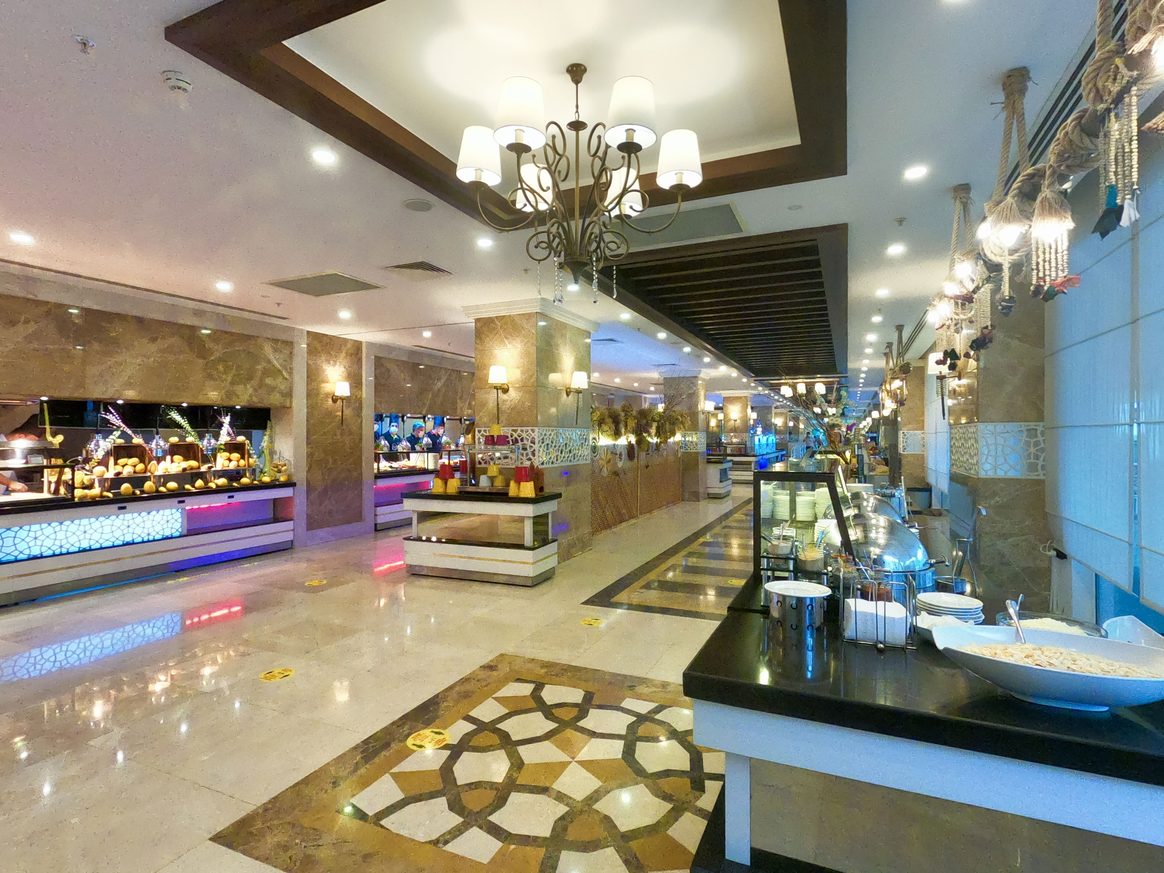 Karmir Resort & Spa