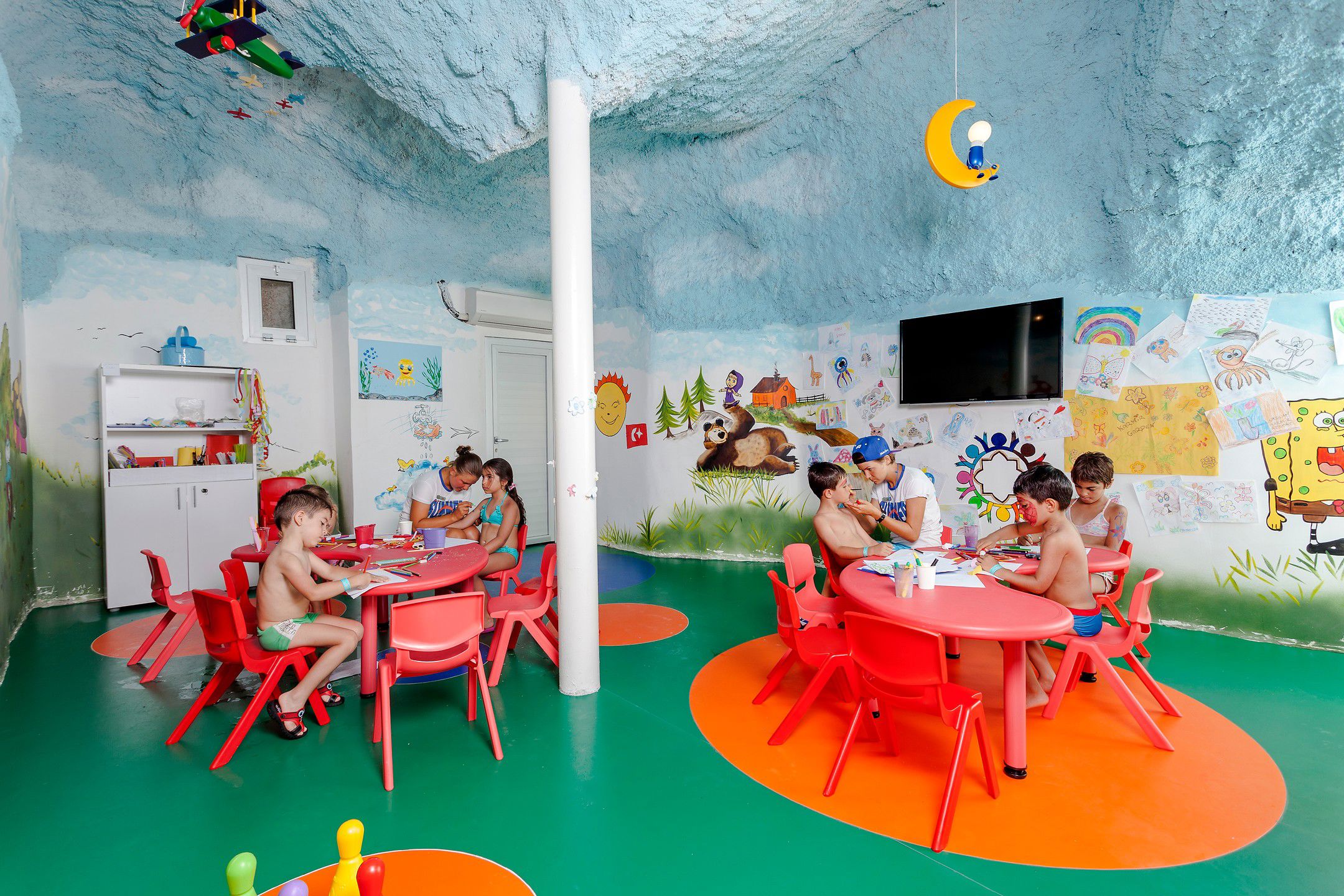 Karmir Resort & Spa