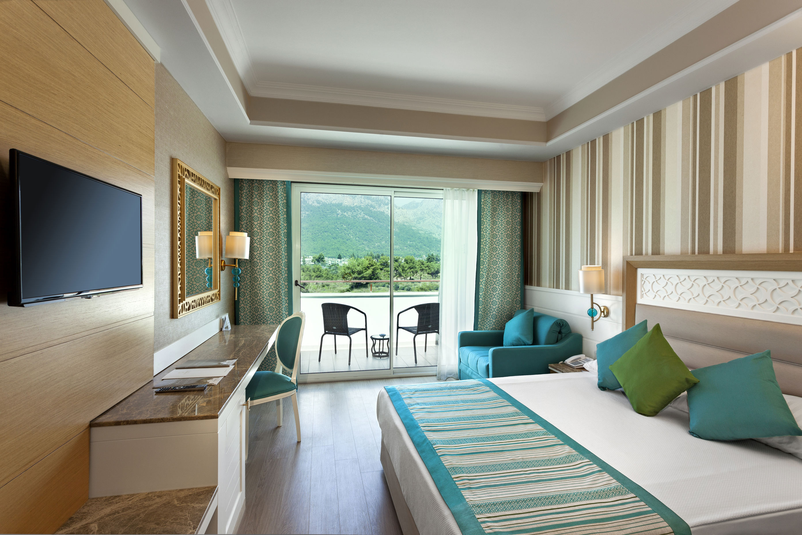 Karmir Resort & Spa