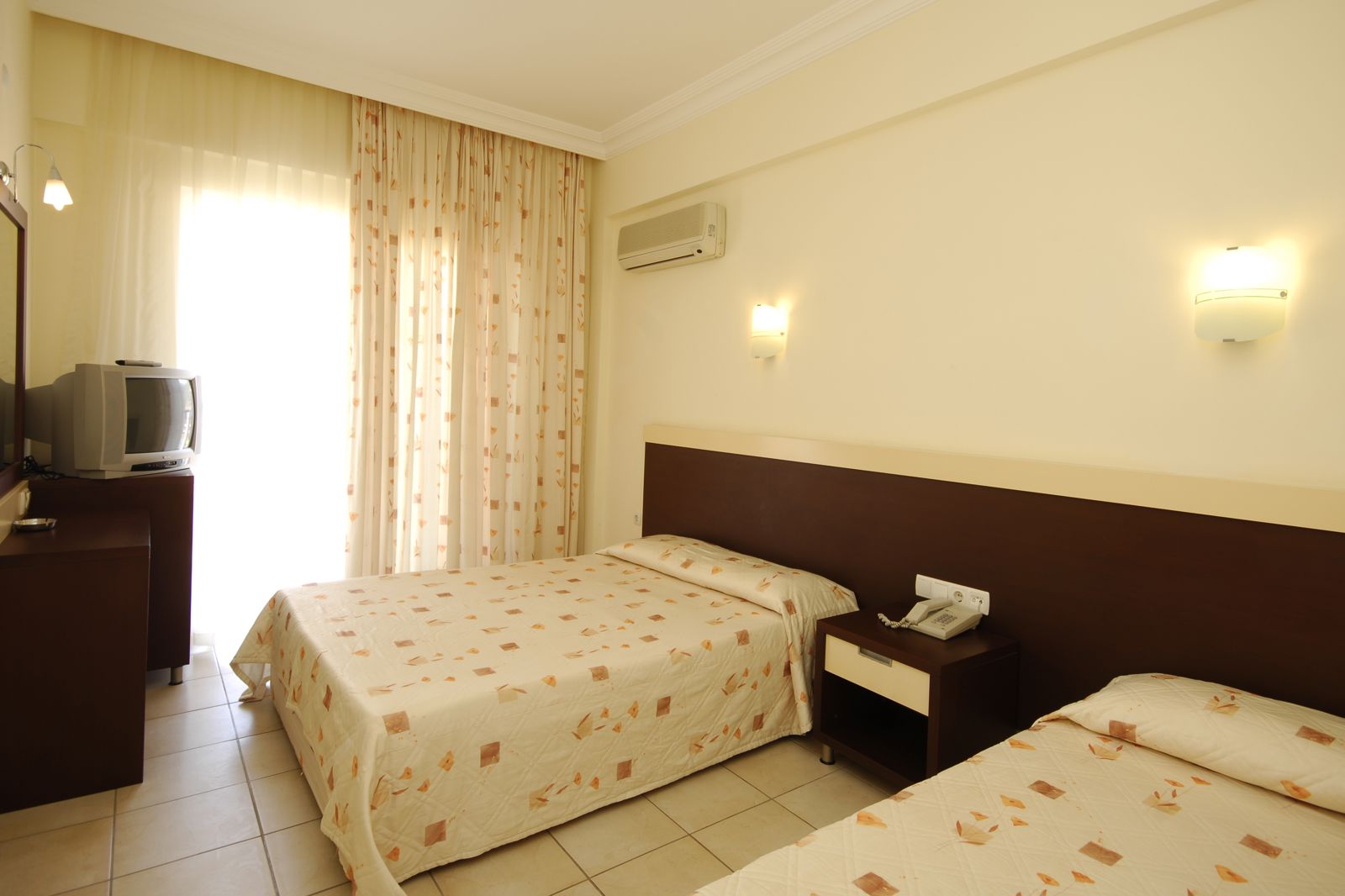 Kleopatra Hotel slide 3