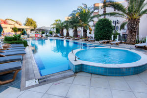 Romance Beach Hotel