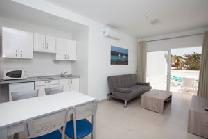Woonvoorbeeld 2-kamerappartement (zeezicht) of 3-kamerappartement