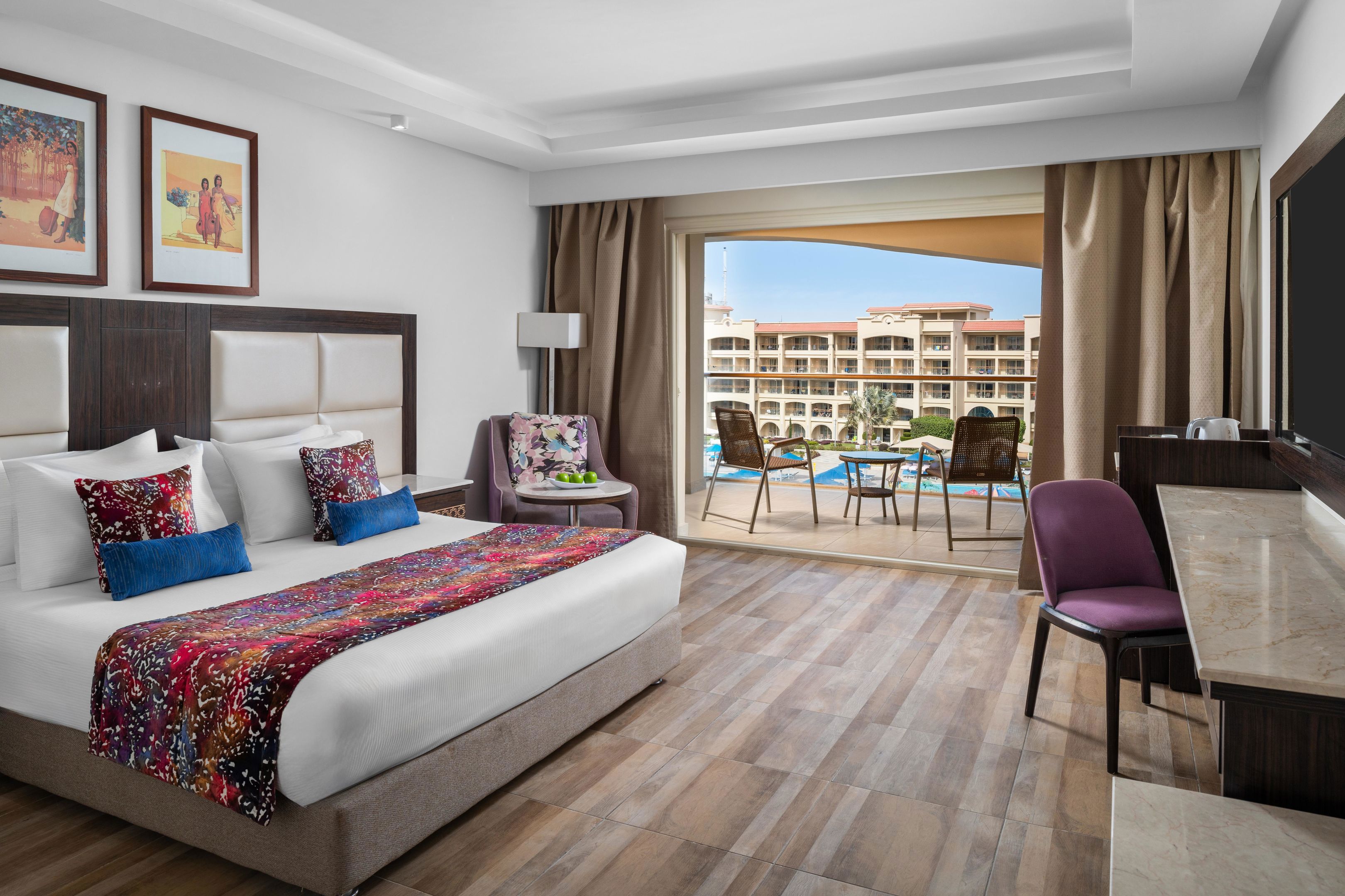 Pickalbatros White Beach Resort