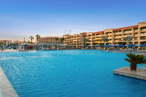 Pickalbatros White Beach Resort