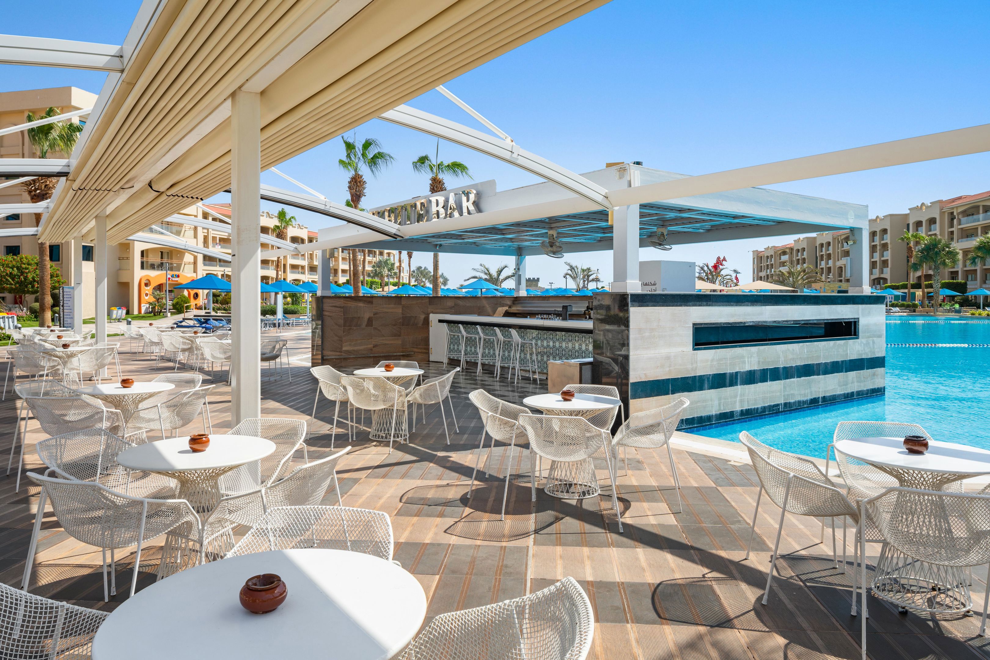 Pickalbatros White Beach Resort