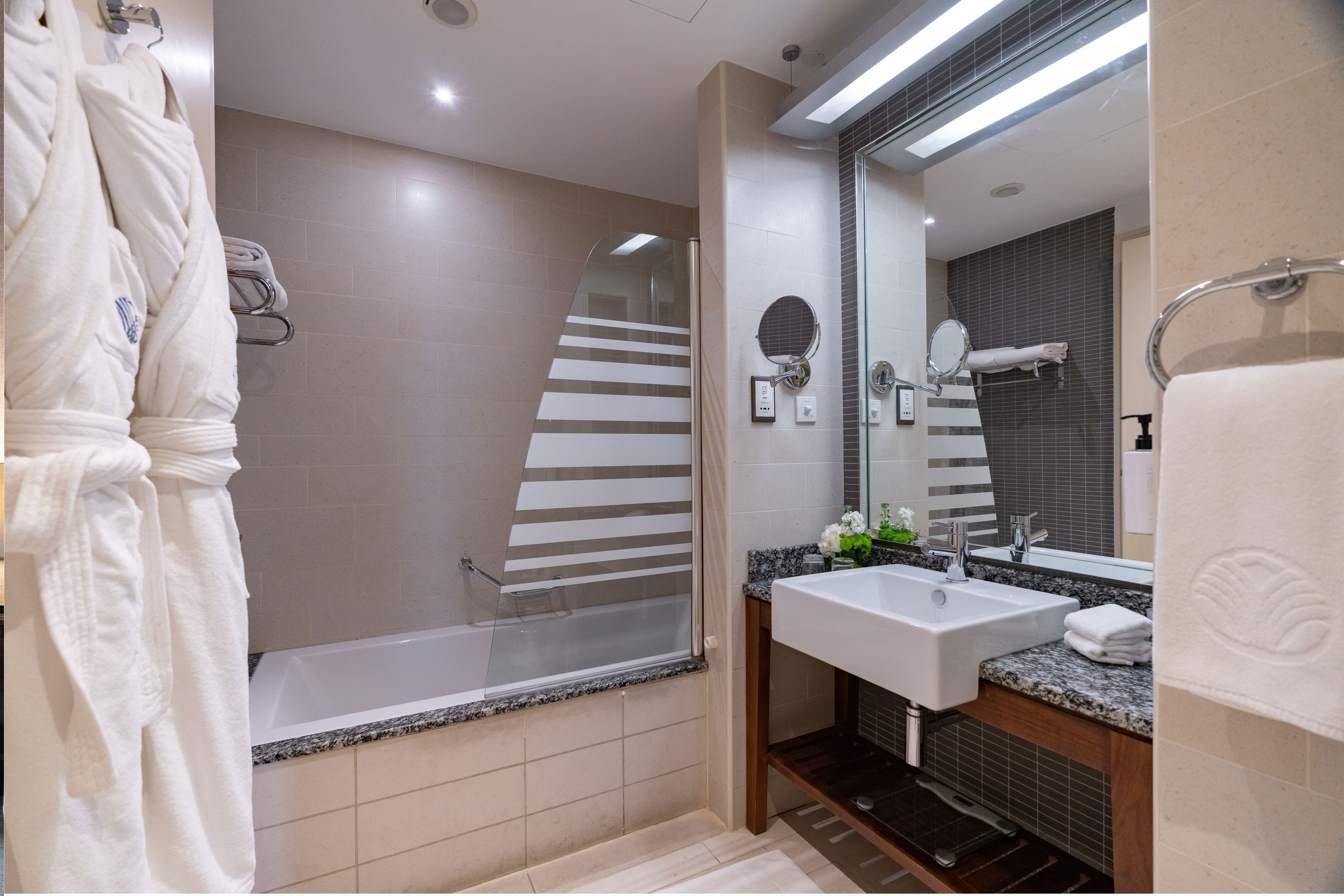 Amwaj Rotana