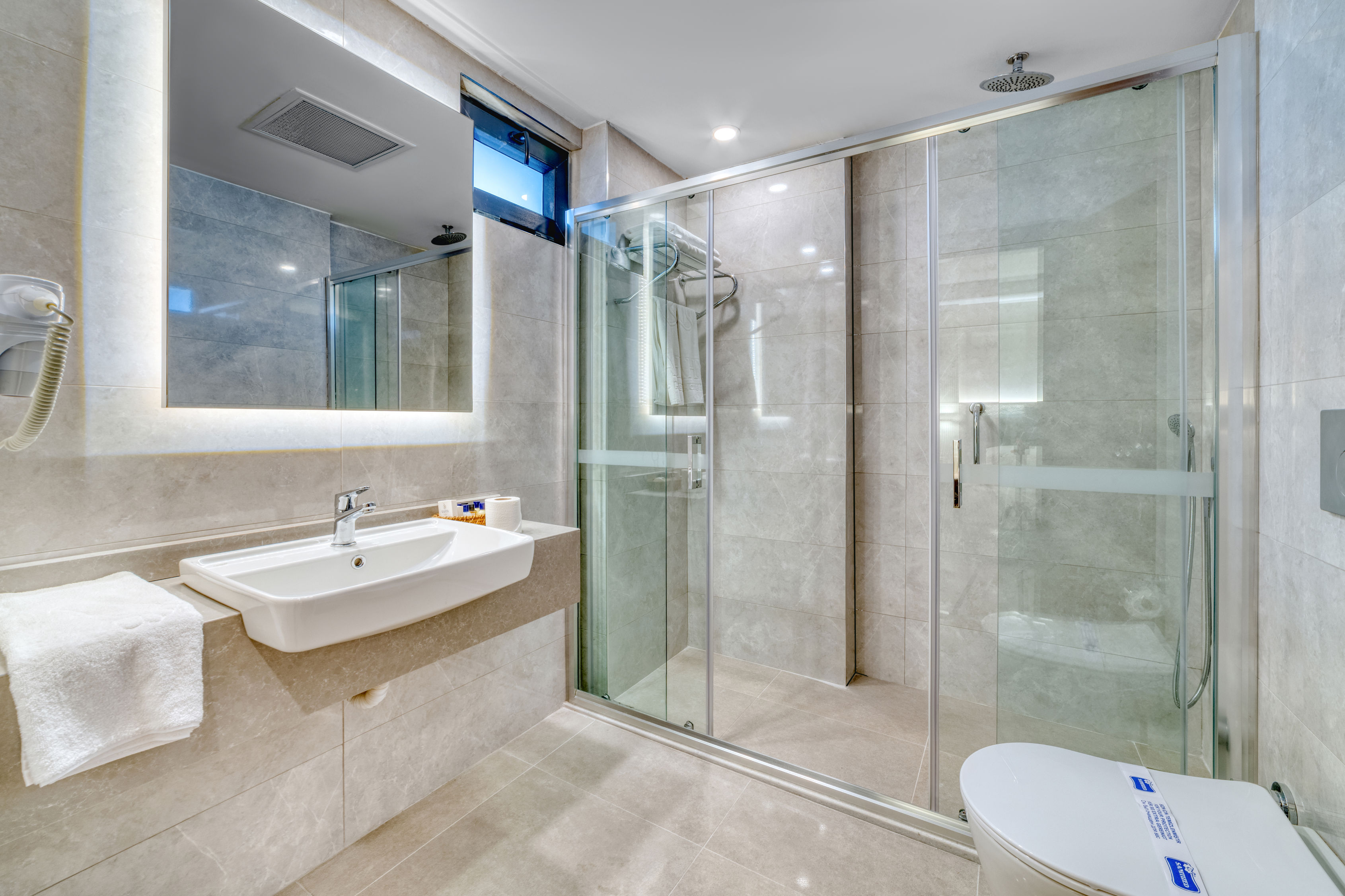 Kahya Hotel