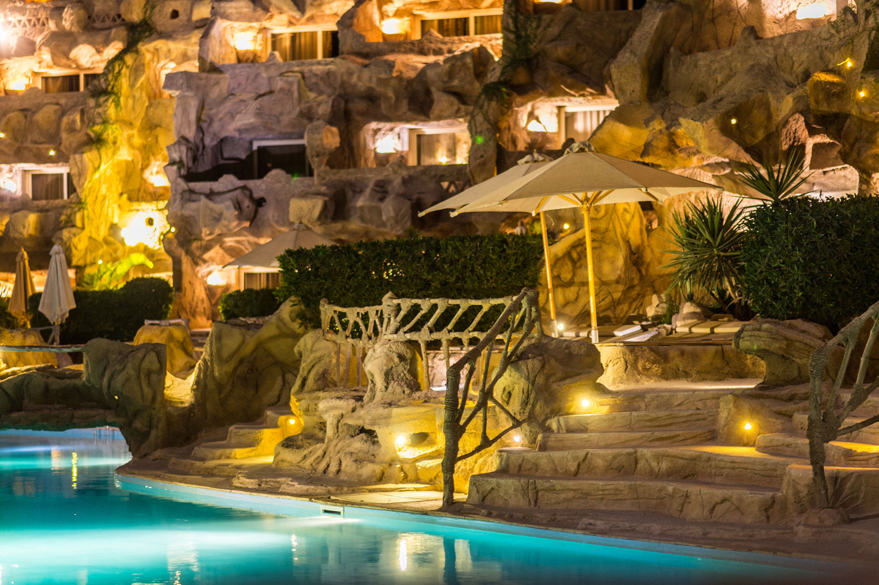 Caves Beach Resort